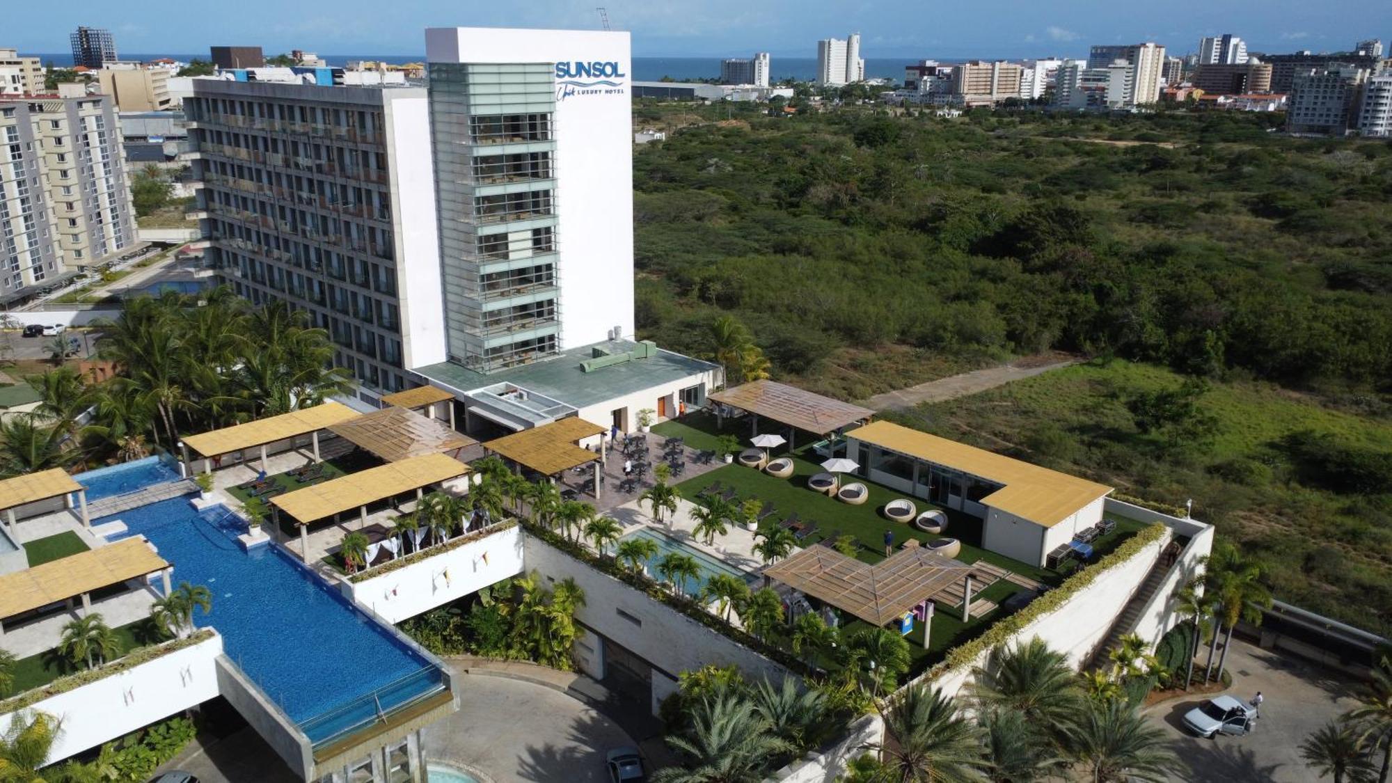 Sunsol Unik Luxury Hotel Porlamar Exterior foto